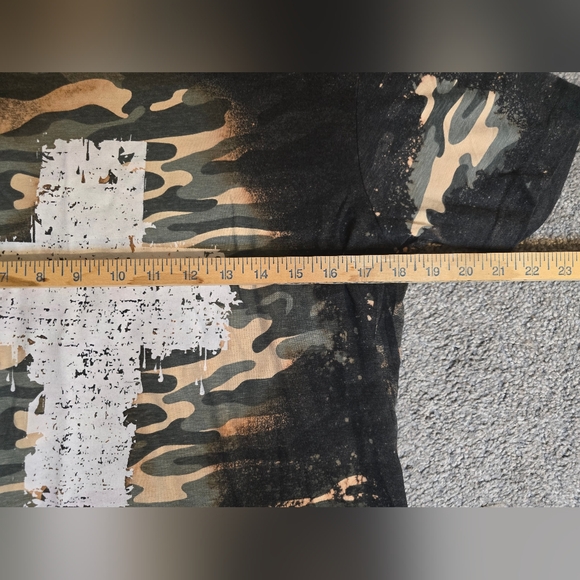 Grunge Bleached Camo Cross Tee EUC Size Medium - Picture 5 of 5